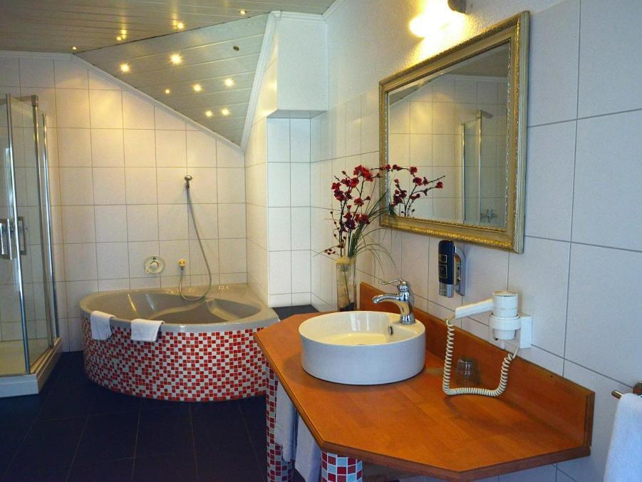 Hotel-Nachtwaechter Unna Ngoại thất bức ảnh